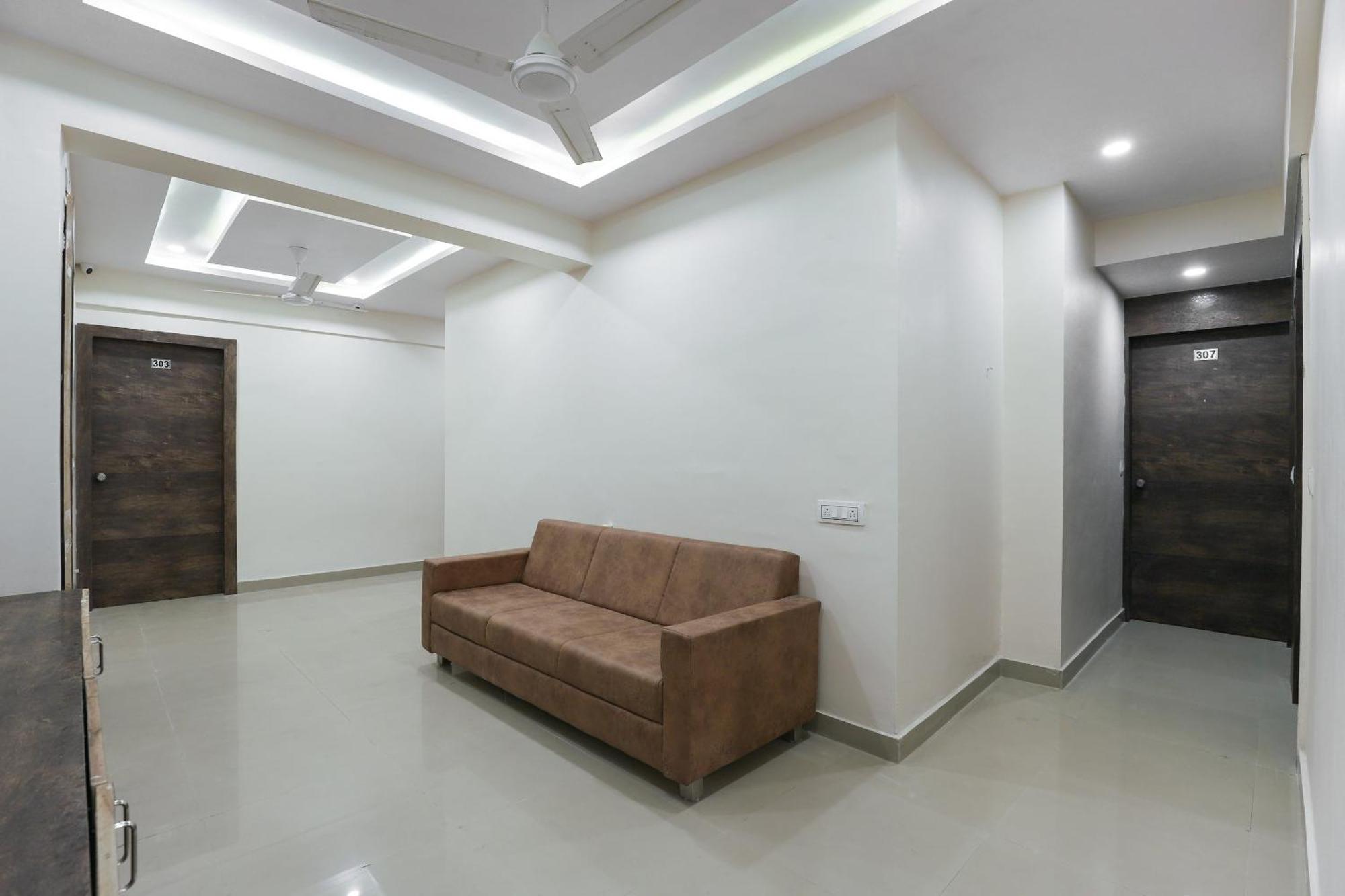 Hotel O Dream Stay Sarkhej Exterior photo
